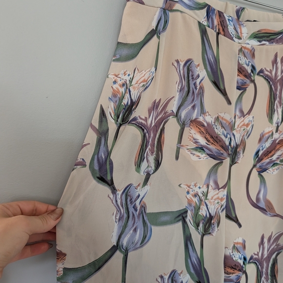 PrettyLittleThing Floral Sheer Wide Leg Pants- Cream Purple Vacation Holiday - Picture 3 of 12